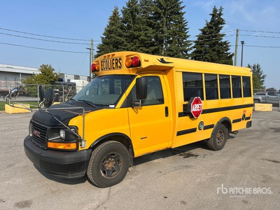 2013 GMC Savana 3500 4x2 18-Seat School Bus