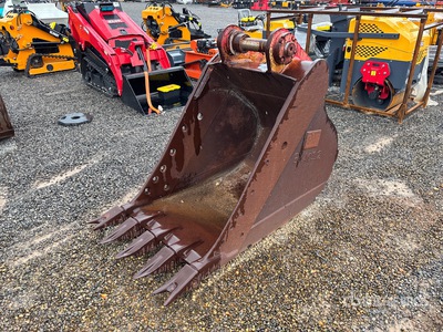 Cat 68 in Digging Excavator Bucket - Fits Cat 320