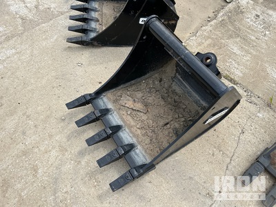 Doosan 24 in 0.18 cyd Q/C Digging Excavator Bucket (Unused)