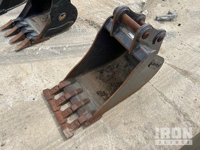 Wain-Roy P0 CEX5T 18 in Digging Excavator Bucket