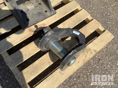 Doosan Shackle Adapter