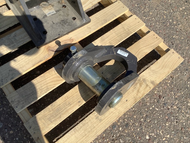Doosan Shackle Adapter