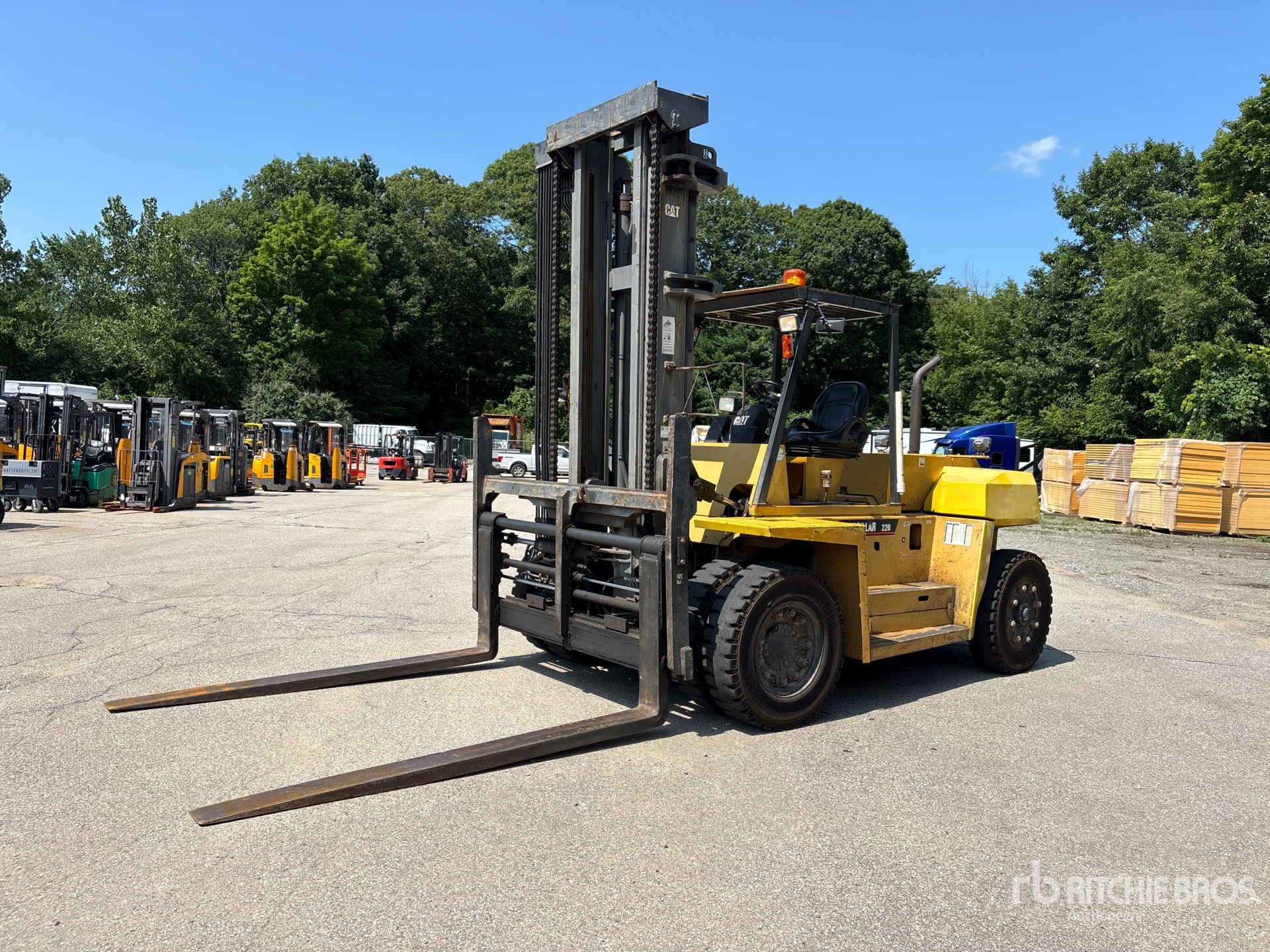 1999 Cat DP100 20600 lb Forklift