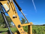 Hydraulics with Bucket Cylinder
