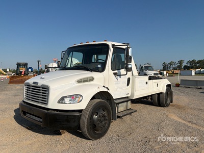 2009 Freightliner M2 106 4x2 Extended Cab Tow Truck