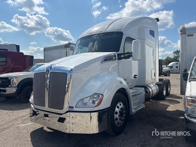 2020 Kenworth T680 6x4 Ciągnik siodłowy T/A z kabiną sypialną (Inoperable)