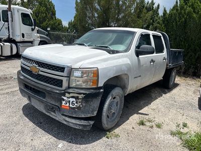2012 Chevrolet 2500HD 4x2 Crew Cab Flatbed Truck (Inoperable)