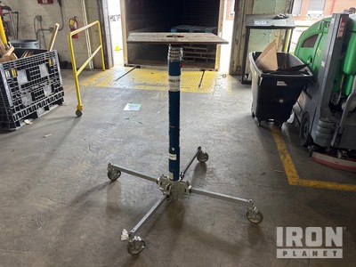 2013 Genie GH5.6 Pneumatic Material Hoist