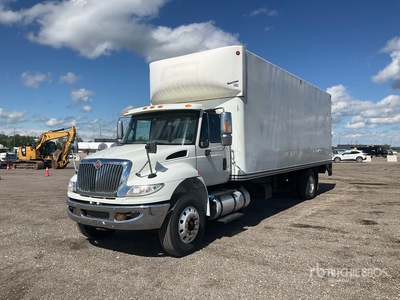 2018 International 4400 SBA 4x2 Van Truck