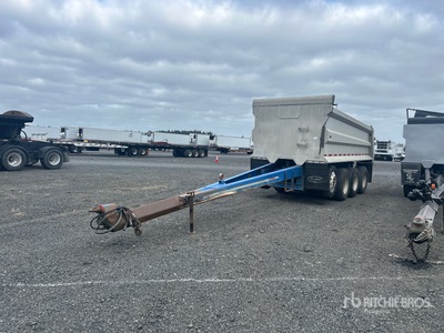 2007 Sturdyweld 17 ft 10 in Quad/A Pup Dump Trailer