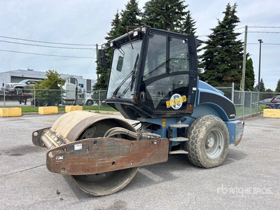 2011 JCB VM75D Smooth Drum Compactor