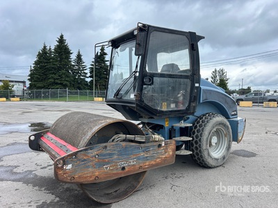2011 JCB VM75D Compacteur à tambour lisse