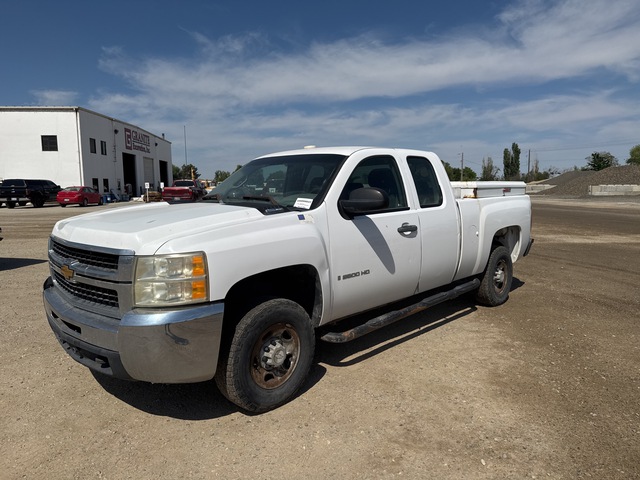 2008 Chevrolet 2500HD 4x2 Extended Cab Pickup