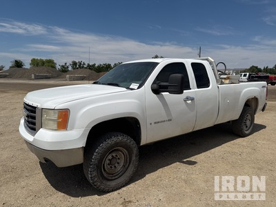 2007 GMC Sierra 2500HD 4x4 Extended Cab Pickup