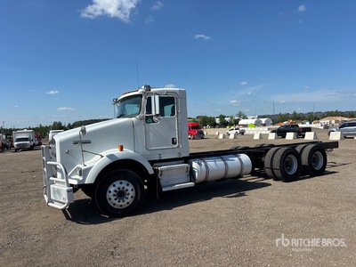 2013 Kenworth T800 6x4 Cab and Chassis