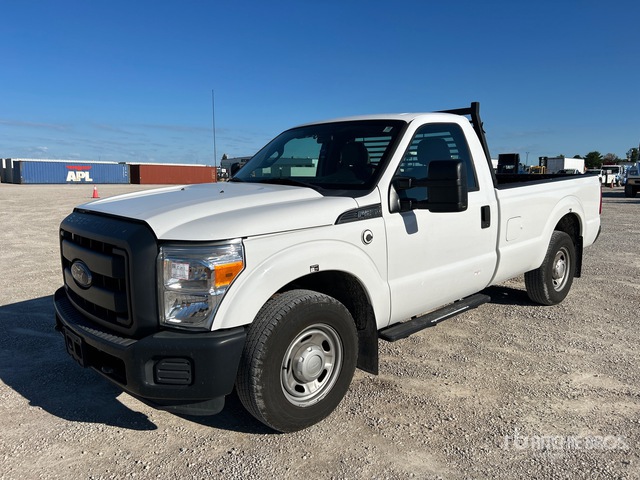 2013 Ford F-250 XL 4x2 Pickup