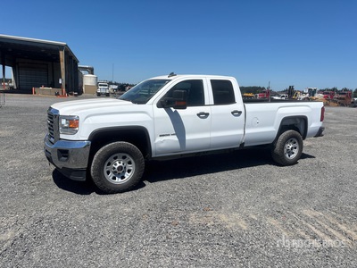 2017 GMC Sierra 2500HD 4x2 Dual Cab Pickup