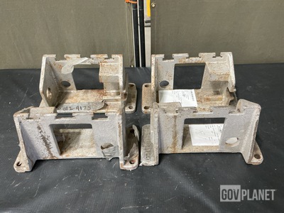 (4) Babcock & Wilcox 7001031 Dismantling Brackets