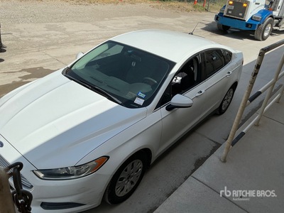 2013 Ford Fusion Automobile