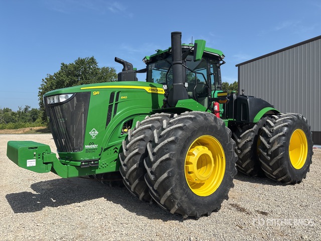 2023 John Deere 9R 640 Scraper Special Scraper Tractor