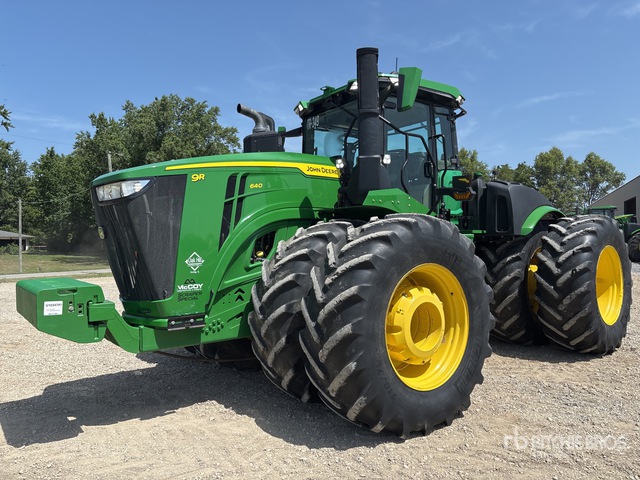2023 John Deere 9R 640 Scraper Special Scraper Tractor