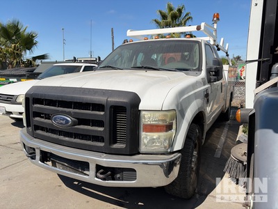 2009 Ford F-350 XL 4x2 Extended Cab Utility Truck