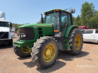 2011 John Deere 7330 Tracteur agricole 4WD (Inoperable)