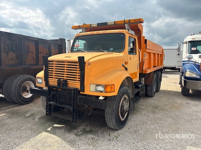 1992 International 4900 Camion à benne basculante D/E