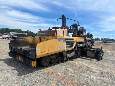 2017 Volvo P7110 Track Asphaltfertiger