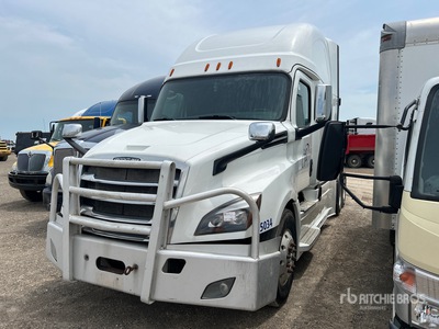 2018 Freightliner Cascadia 126 6x4 T/A Sleeper Truck Tractor
