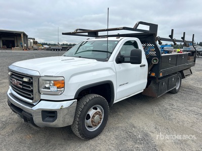 2015 GMC Sierra 3500HD 4x4 Flatbed Truck