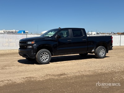 2019 Chevrolet 1500 Custom 4x4 Crew Cab Pickup