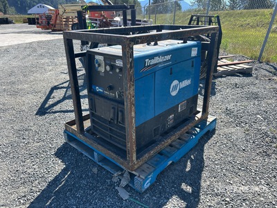 Miller Trailblazer 325 EFI 325 A Skid-Mounted Multi-Process Saldatrice a motore