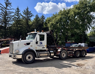 2022 Peterbilt 567 8x4 Tri/A شاحنة لرفع ووضع الحاويات