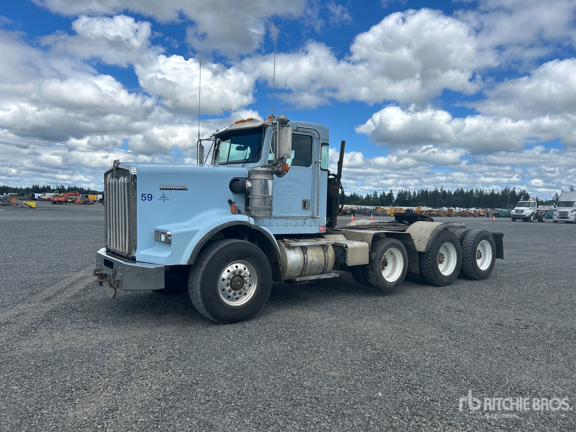 1998 Kenworth T800 8x4 Heavy Haul Tri/A Day Cab Truck Tractor