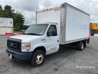 2018 Ford E-350 バントラック
