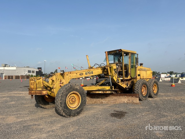 1988 John Deere 670B Motor Grader