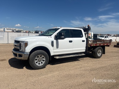 2019 Ford F-350 XLT 4x4 Crew Cab 平台トラック