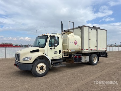 2007 Freightliner M2106 4x2 Camion de lubrification