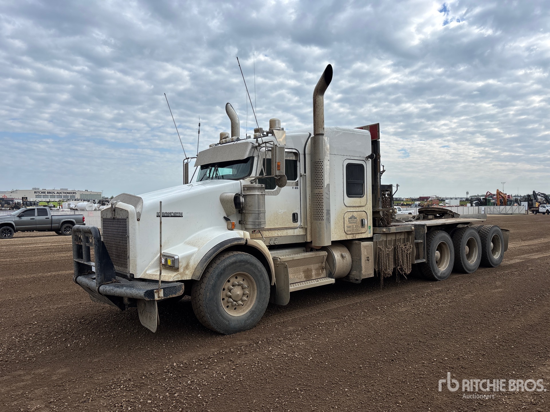 2020 Kenworth T800 8x6 Sleeper Winch Truck