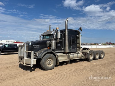 2015 Kenworth T800 8x6 تراكتور شاحنة بسقف (ثلاثى المحور)