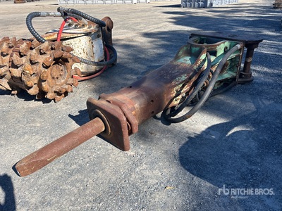 2013 Montabert V-32 Q/C Hydraulic Breaker