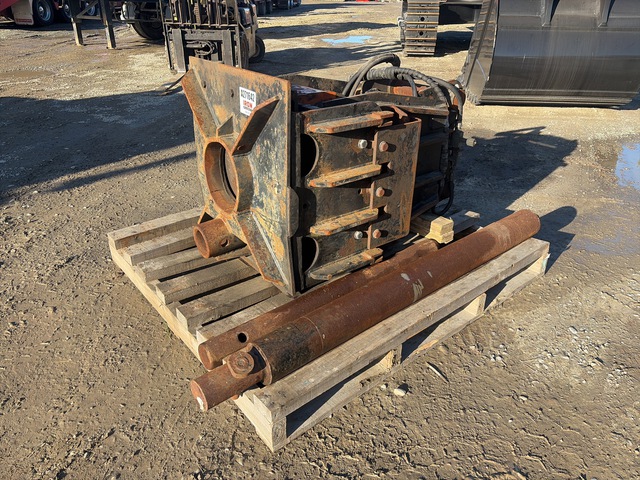 Hydraulic Pile Hammer - Fits Excavator Hydraulic Pile Hammer - Fits Excavator