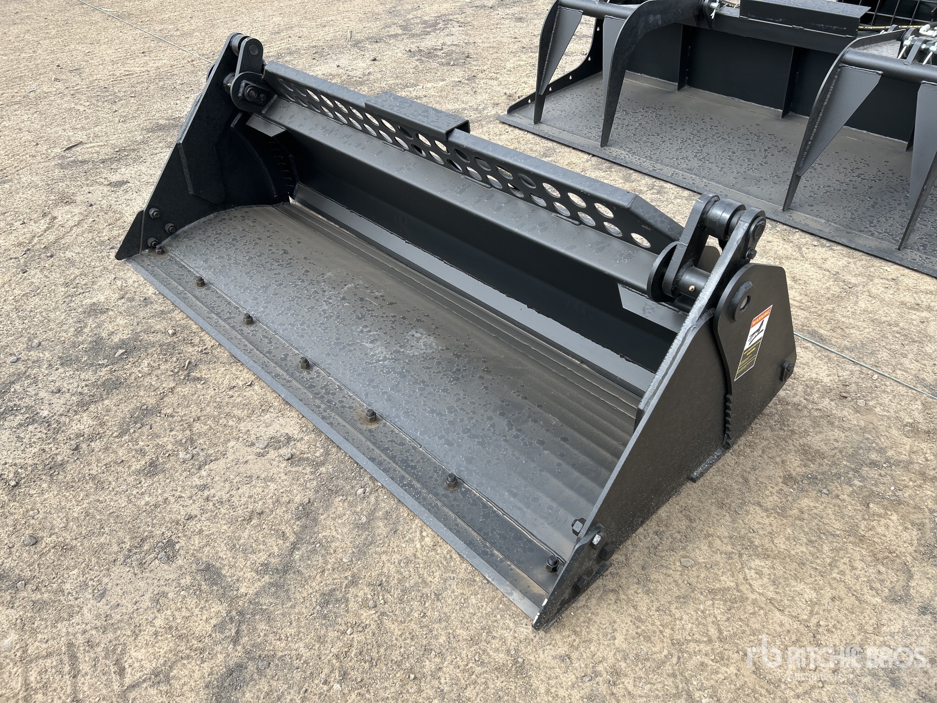 2026 PABREAK MPB-232 2130 mm Multi-Purpose Skid Steer Bucket (Unused)