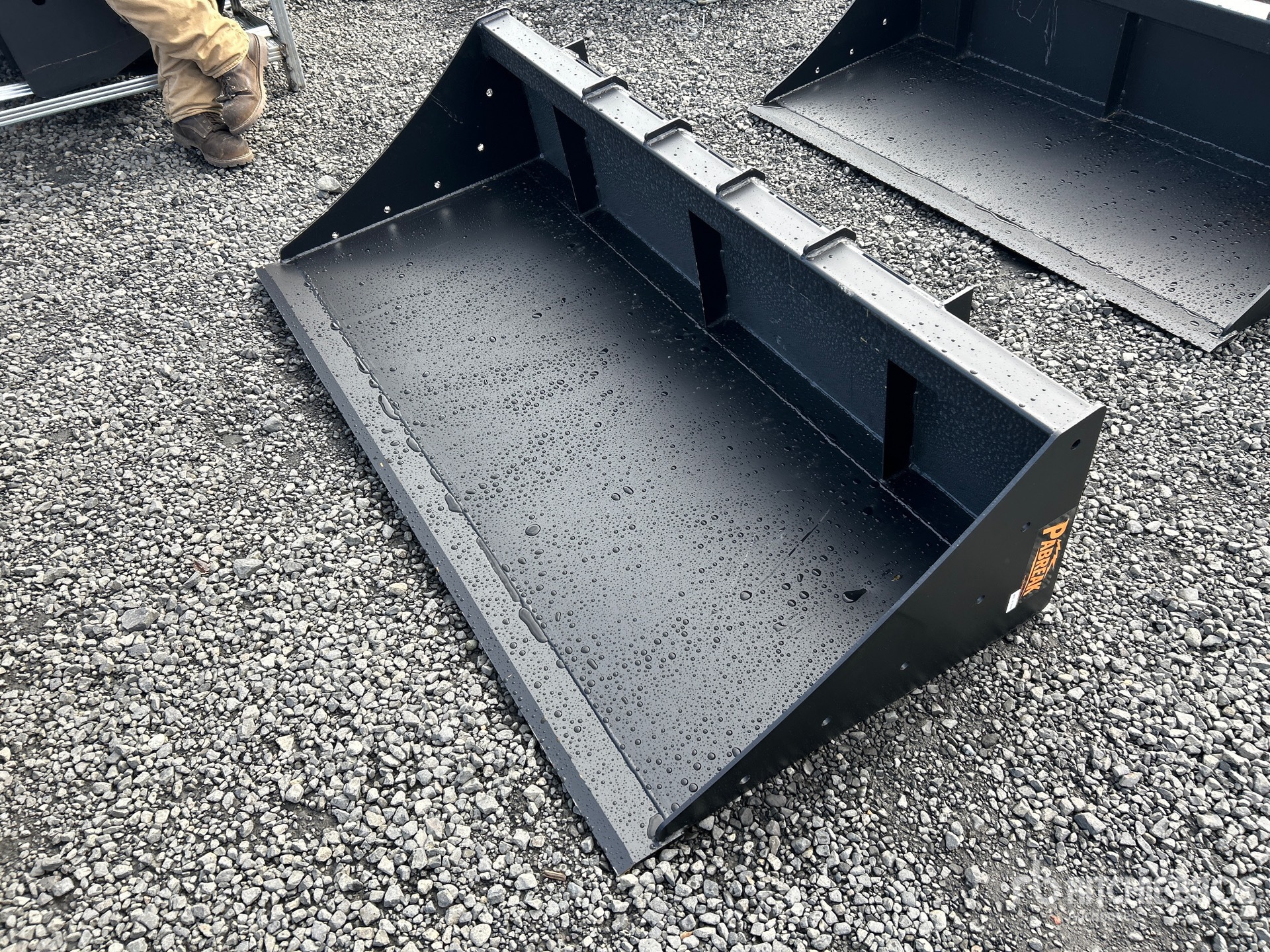 2026 PABREAK GB150 1830 mm Skid Steer Bucket (Unused)