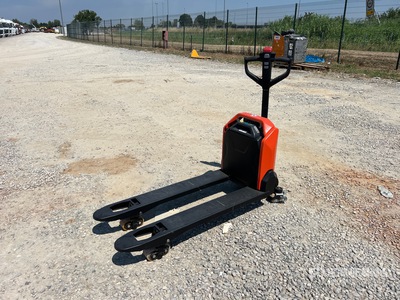 2025 BT Tyro 1300 kg Electric Pallet Jack (Unused)
