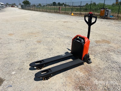 2025 BT Tyro 1300 kg Electric Pallet Jack (Unused)