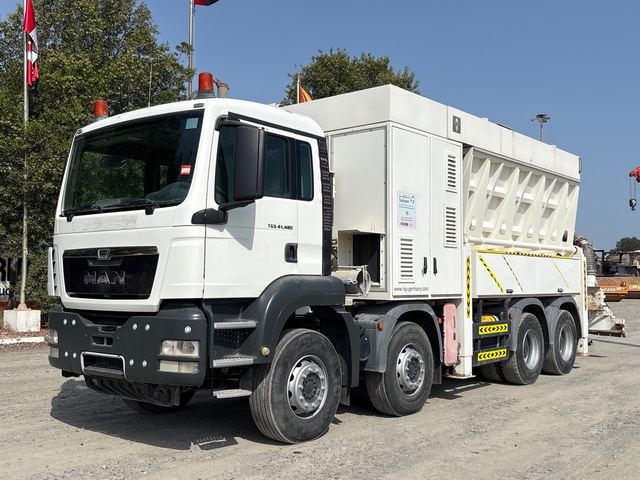 2013 RSP ESE 32/10-DV-DC on 2013 MAN TGS41.480 8x4 Vacuum Excavator Truck