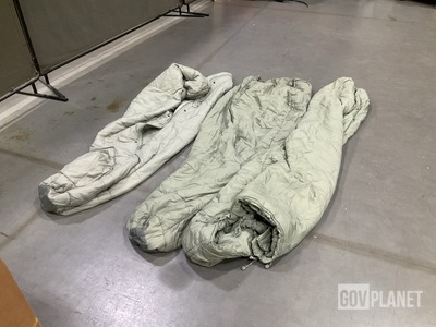 (26) Sleeping Bags