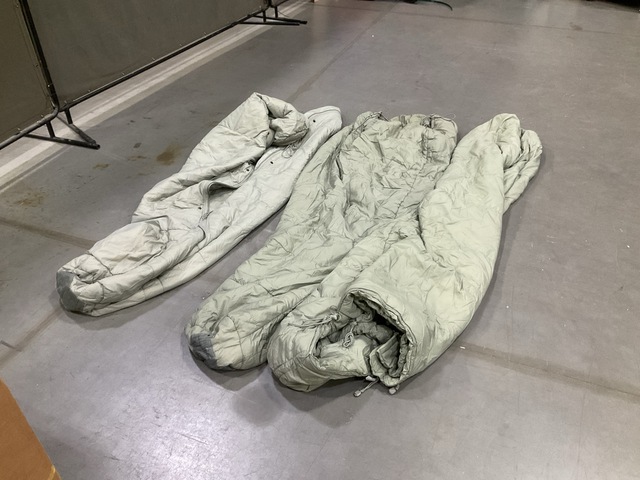 (26) Sleeping Bags